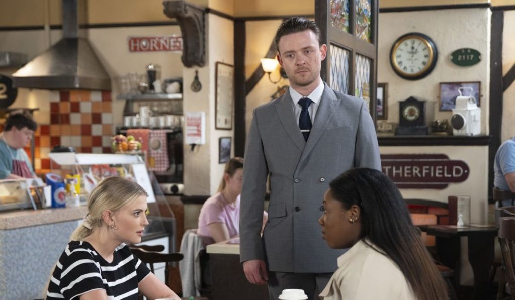 coronation-street-spoilers-dee-dee-joel-bethany