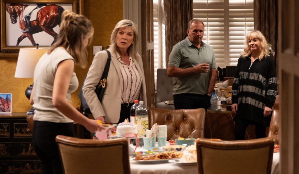 emmerdale-spoilers-dawn-rose-kim-will