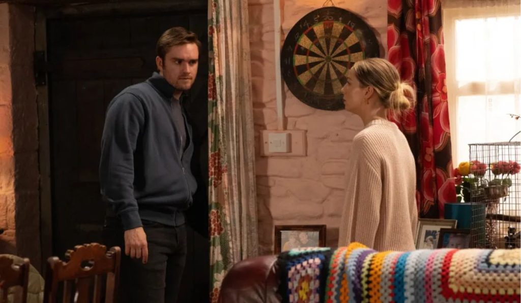 emmerdale-spoilers-belle-tom
