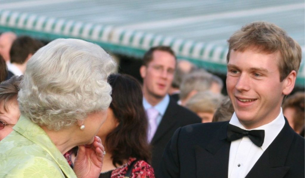 queen-elizabeth-harrold
