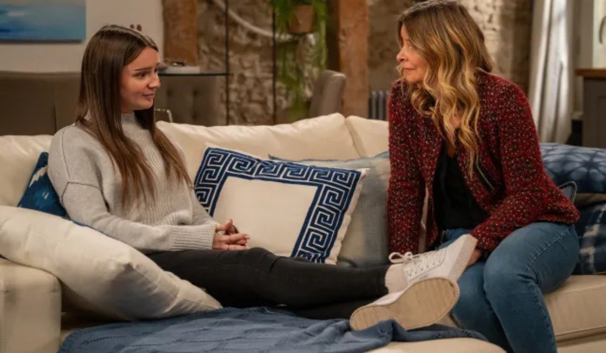 Emmerdale: Sarah and Charity are good friends