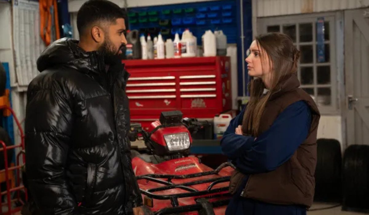 Emmerdale: Sarah and Kammy's romance brews