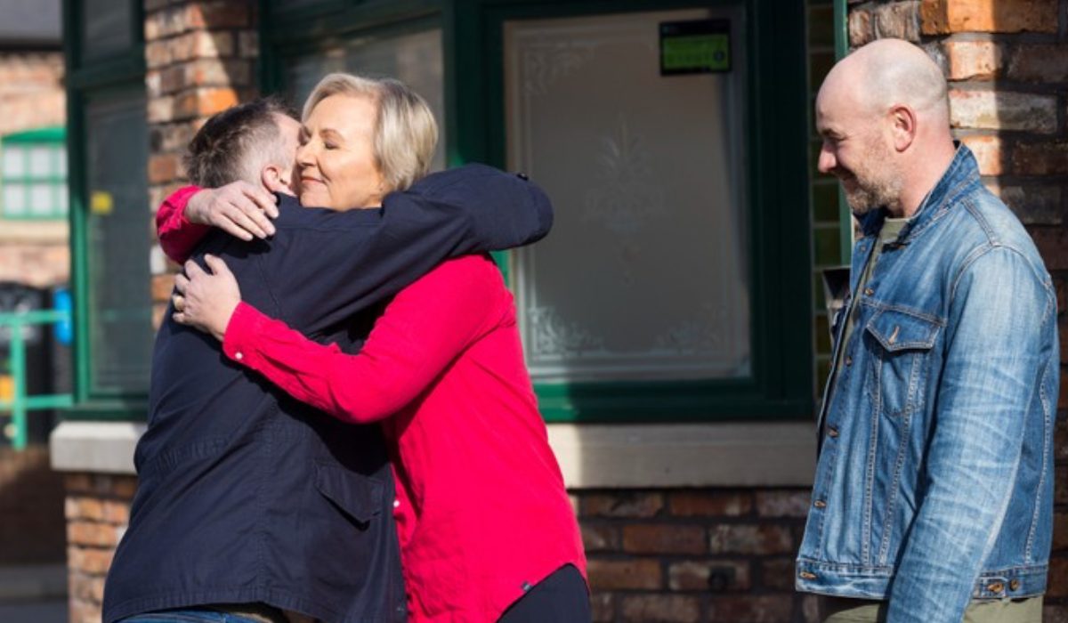 Eileen leaves Coronation Street