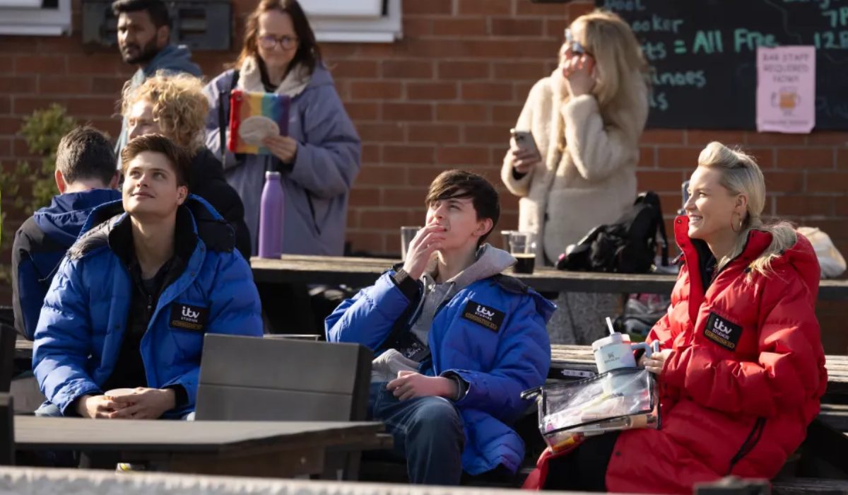 lou-kit-mick-history-coronation-street