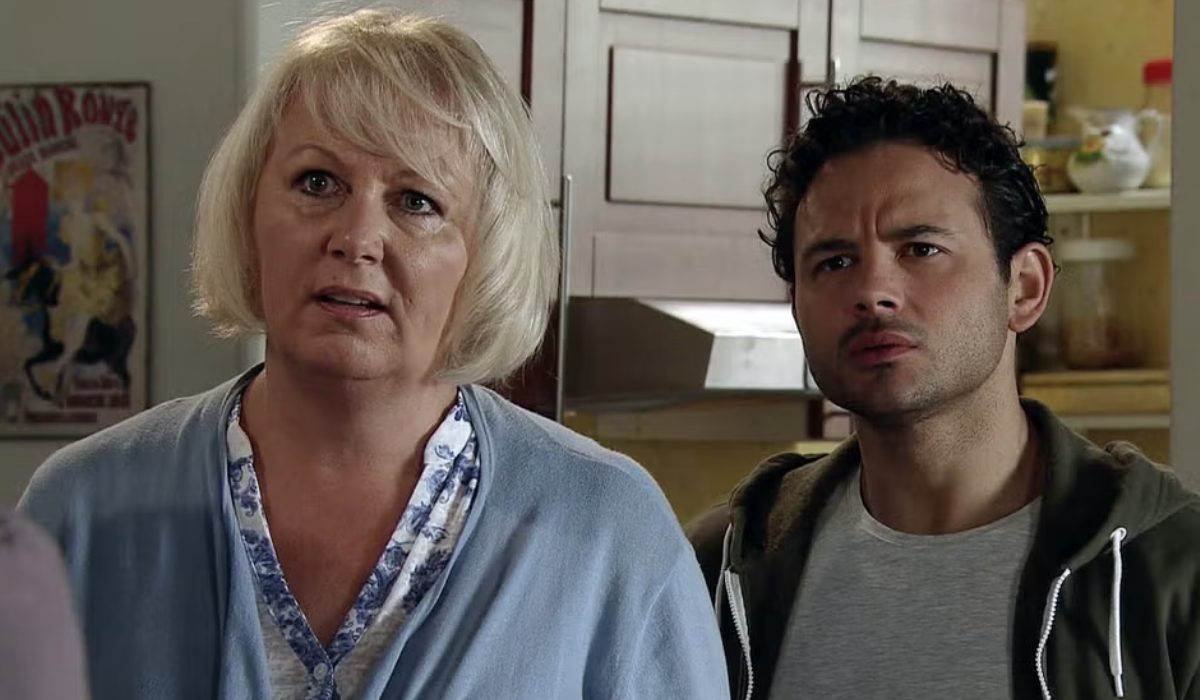 Ryan-returns-coronation-street