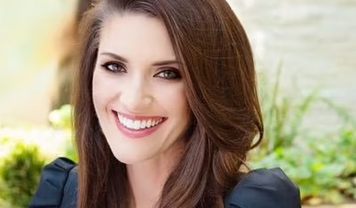 Royal News: Meridth Maines join the team